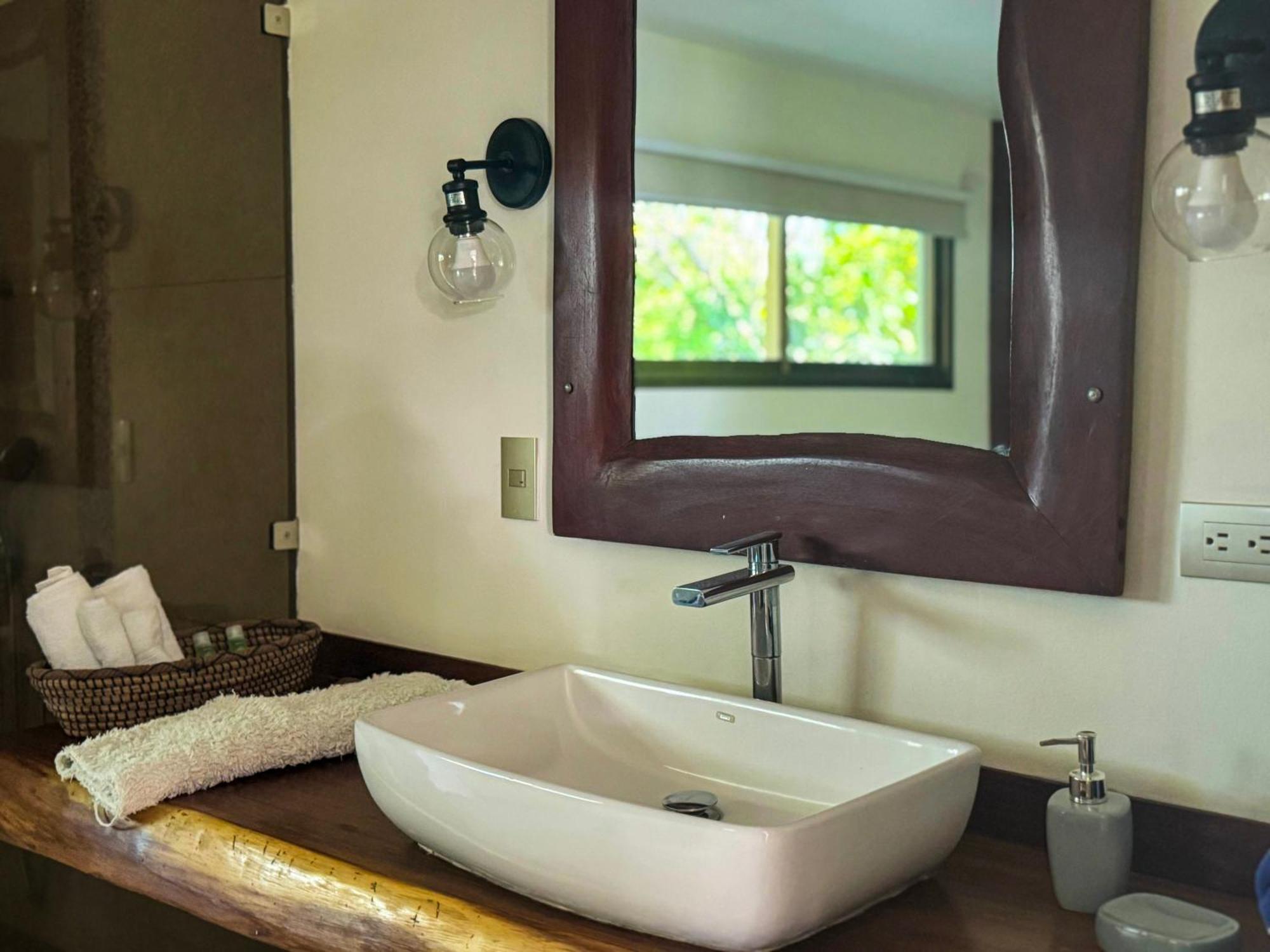 Cocobolo Beach Boutique Hotel San Juanillo Luaran gambar